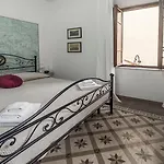 Casa Di Olga - Historical Inside The Walls
