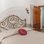 Casa Di Olga - Historical Inside The Walls